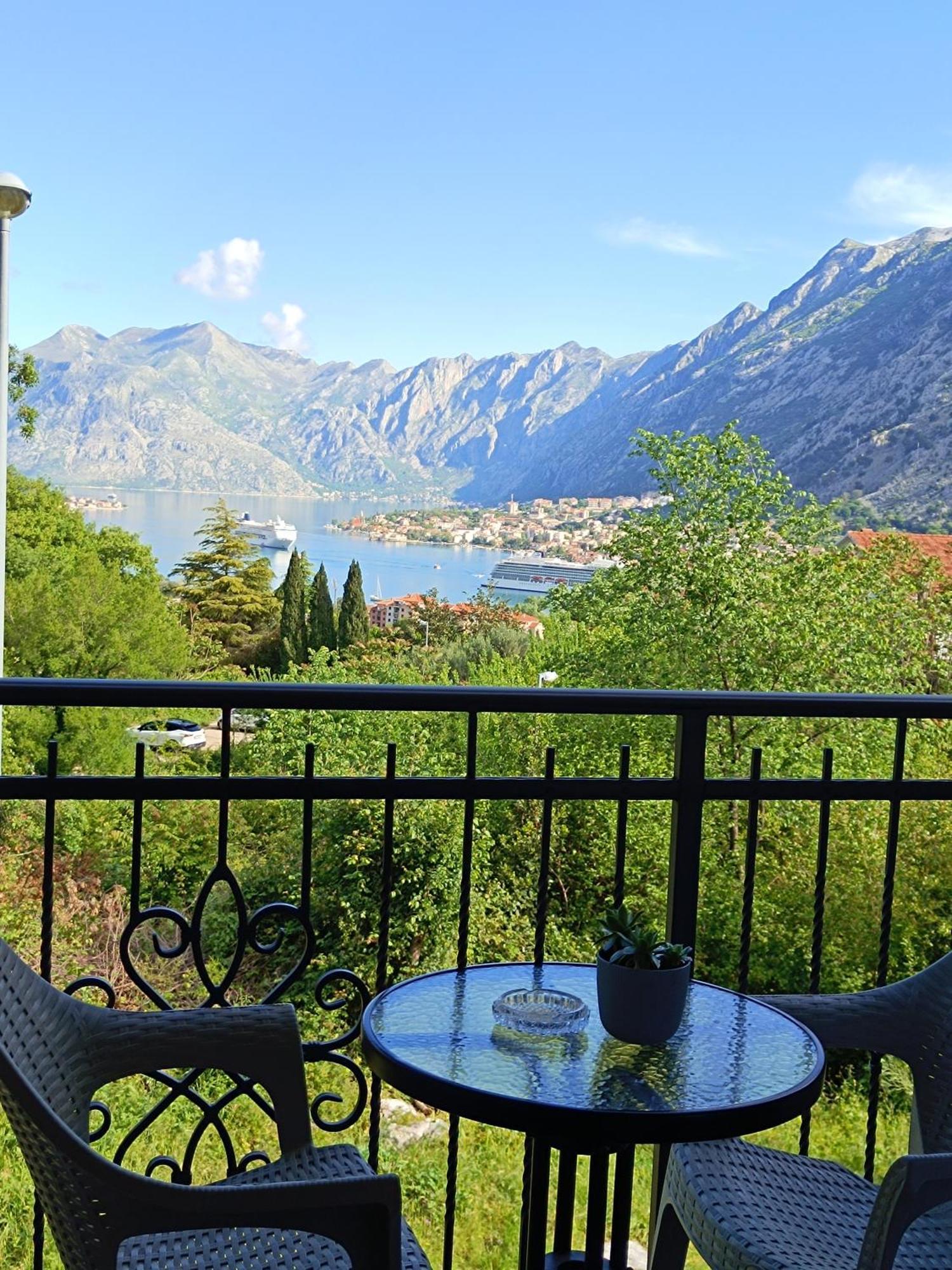 Radgost Kotor Apartments Екстер'єр фото