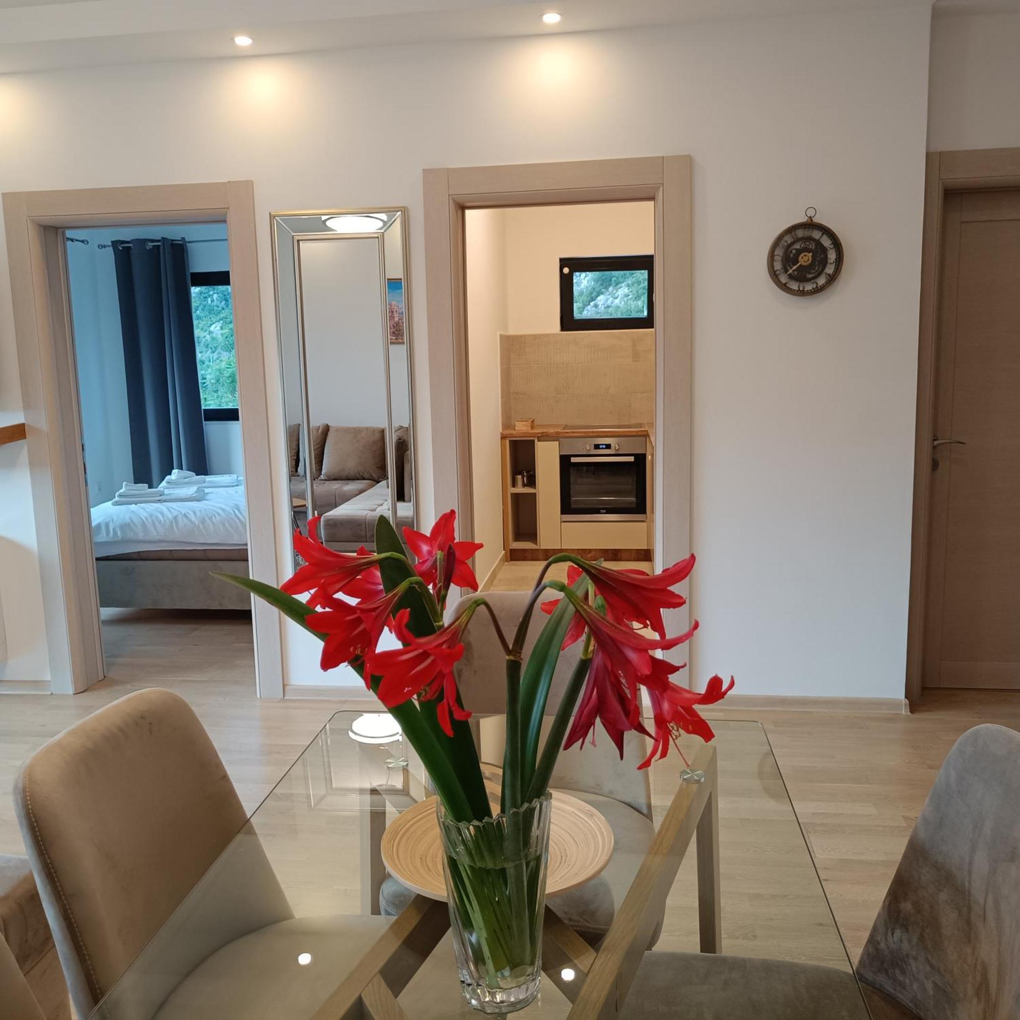 Radgost Kotor Apartments Екстер'єр фото