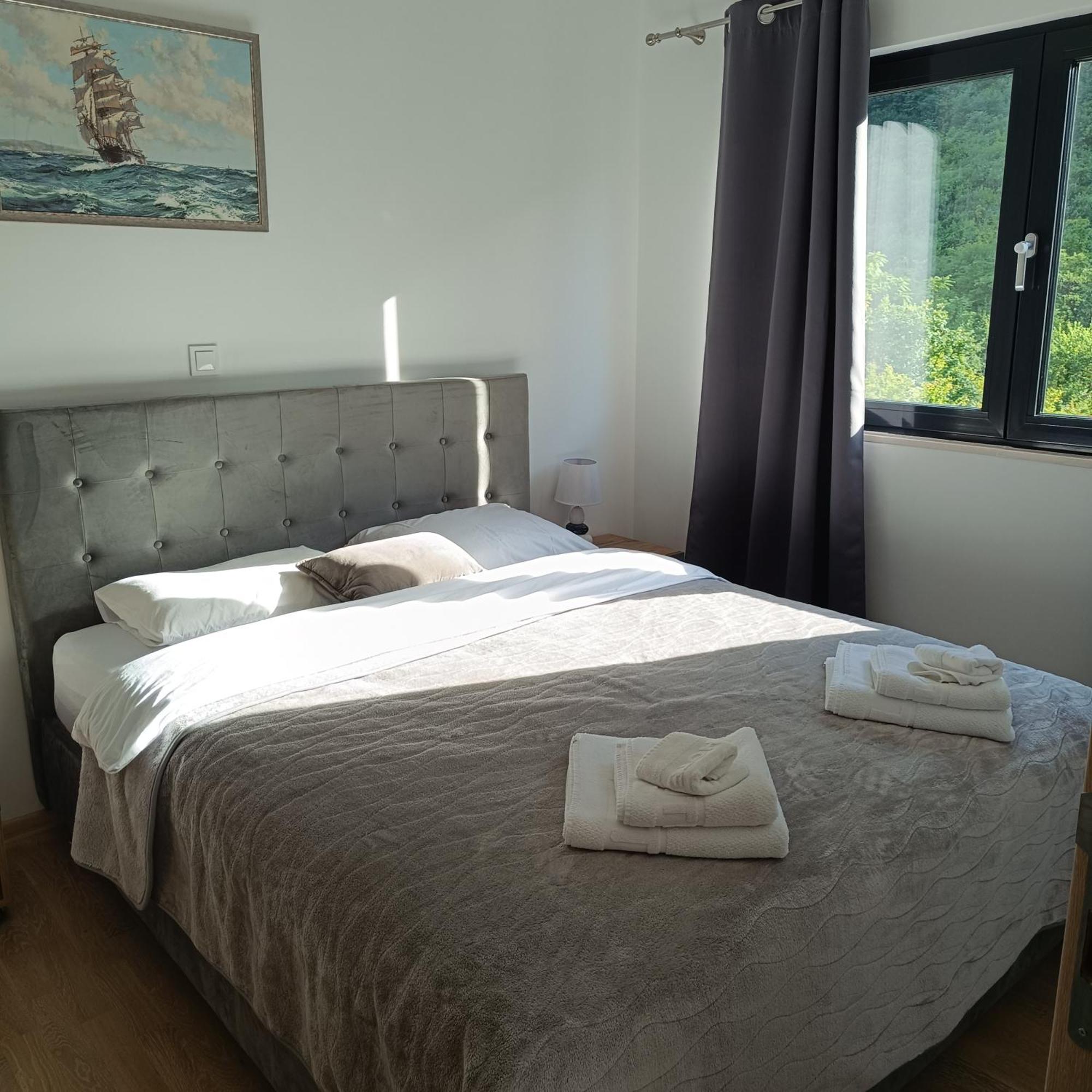 Radgost Kotor Apartments Екстер'єр фото
