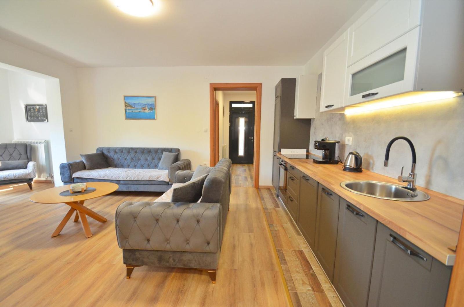 Radgost Kotor Apartments Екстер'єр фото